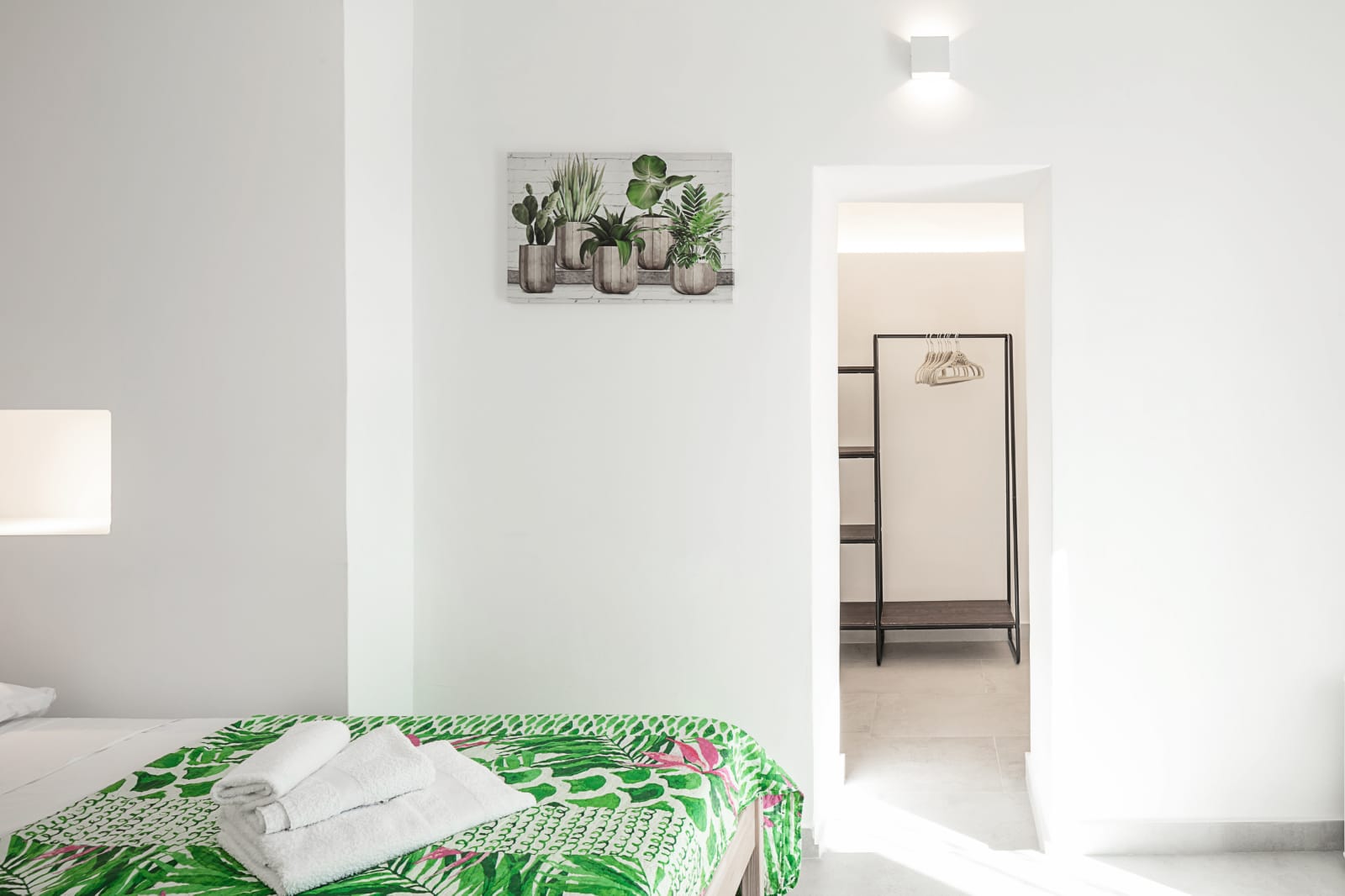 Camera matrimoniale 2 con letto e arredamento elegante